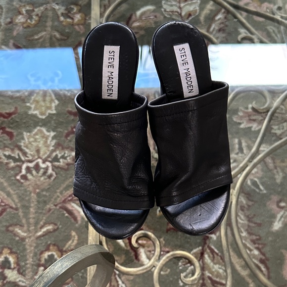 Steve Madden Shoes - Steve Madden Black Leather Mule Slides